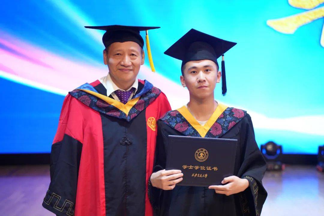 西安交通大学文凭(西安交通大学本科毕业条件)