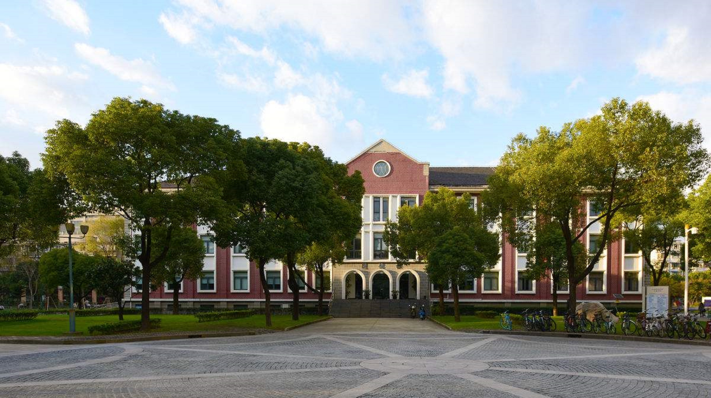 上海财经大学毕业证(上海财经大学毕业证封面)
